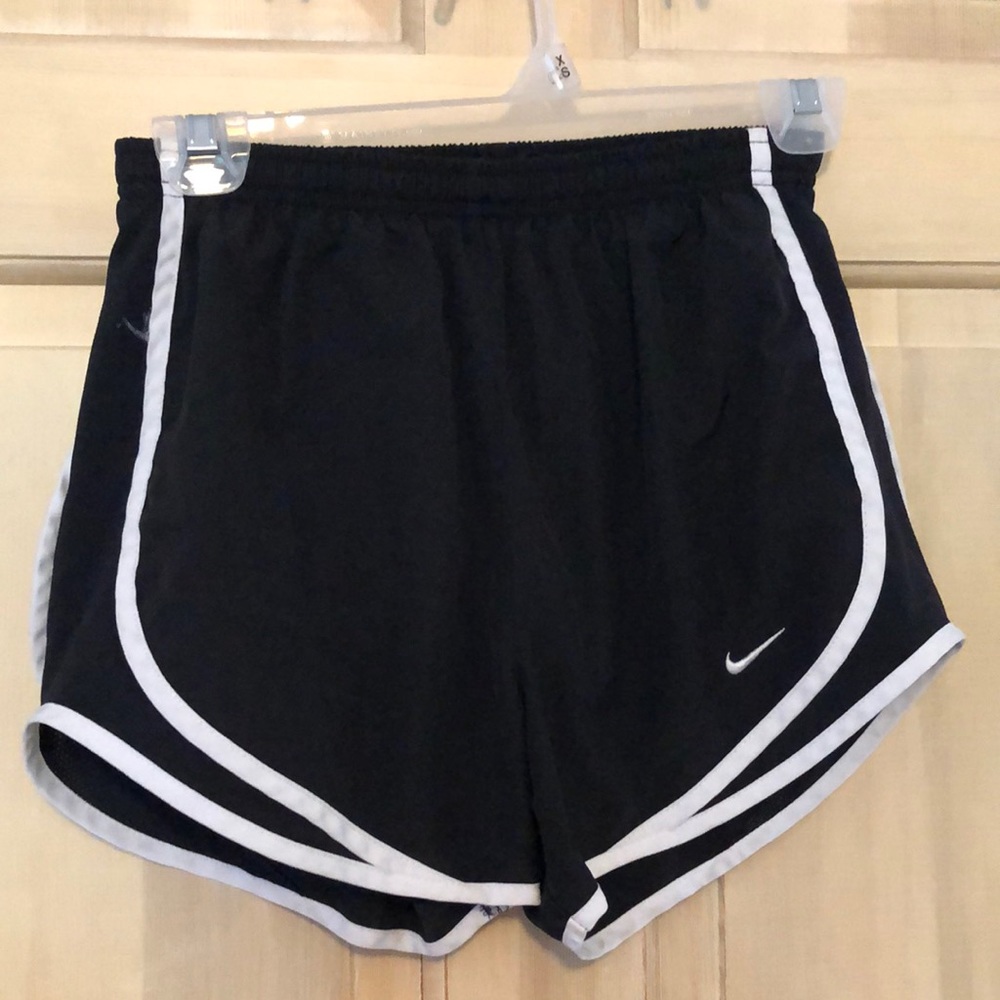 Nike Women's Tempo Dry Core 3'' Running Shorts